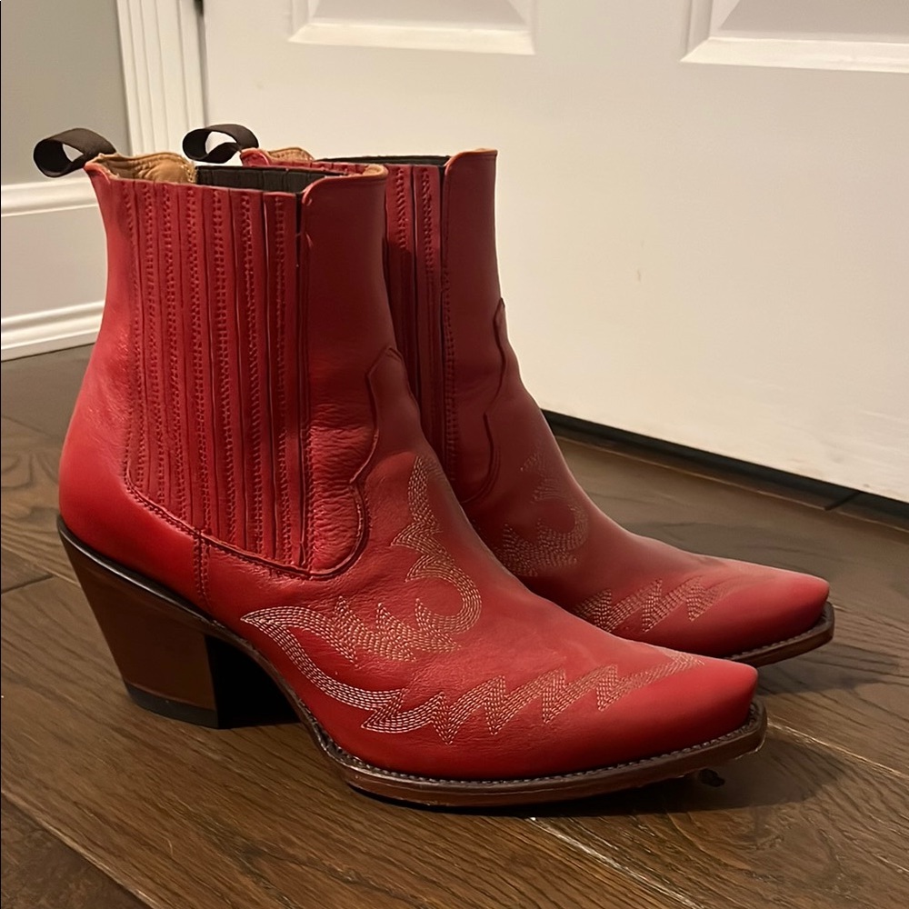 Tecovas the Stella in Cherry Bovine